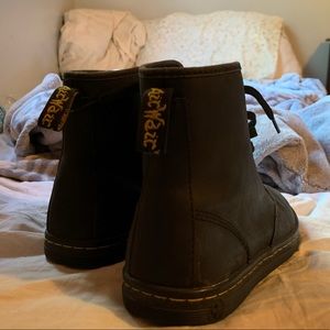 doc / dr. martens size 7
